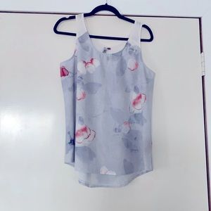 Three Stones Tank. Size L. Good condition.